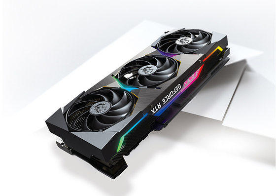 鉱山は3つのファンのグラフィックス・カードGeForce RTX 3090 SUPRIM X 24Gを装備する